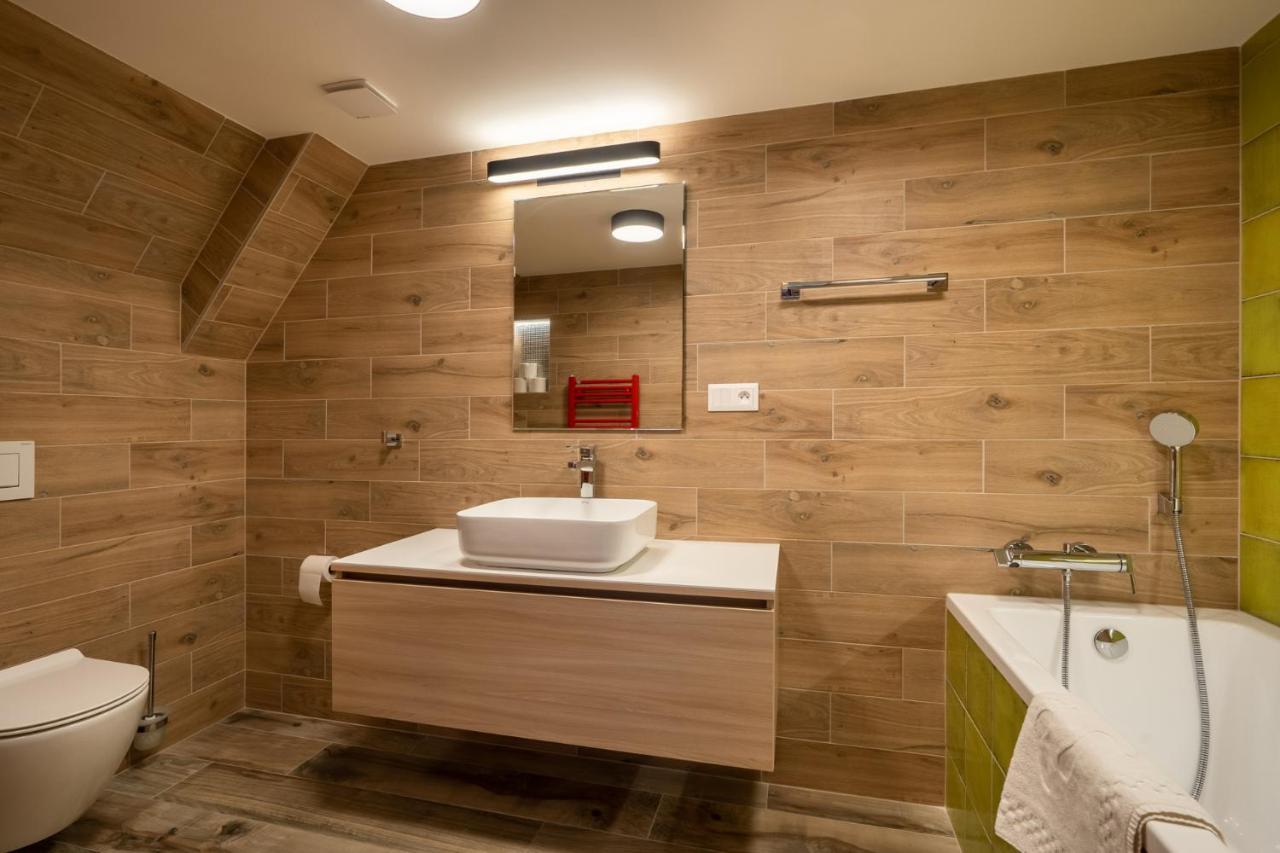 Wellness Rezort Janosikov Dvor ซาซริวา ภายนอก รูปภาพ
