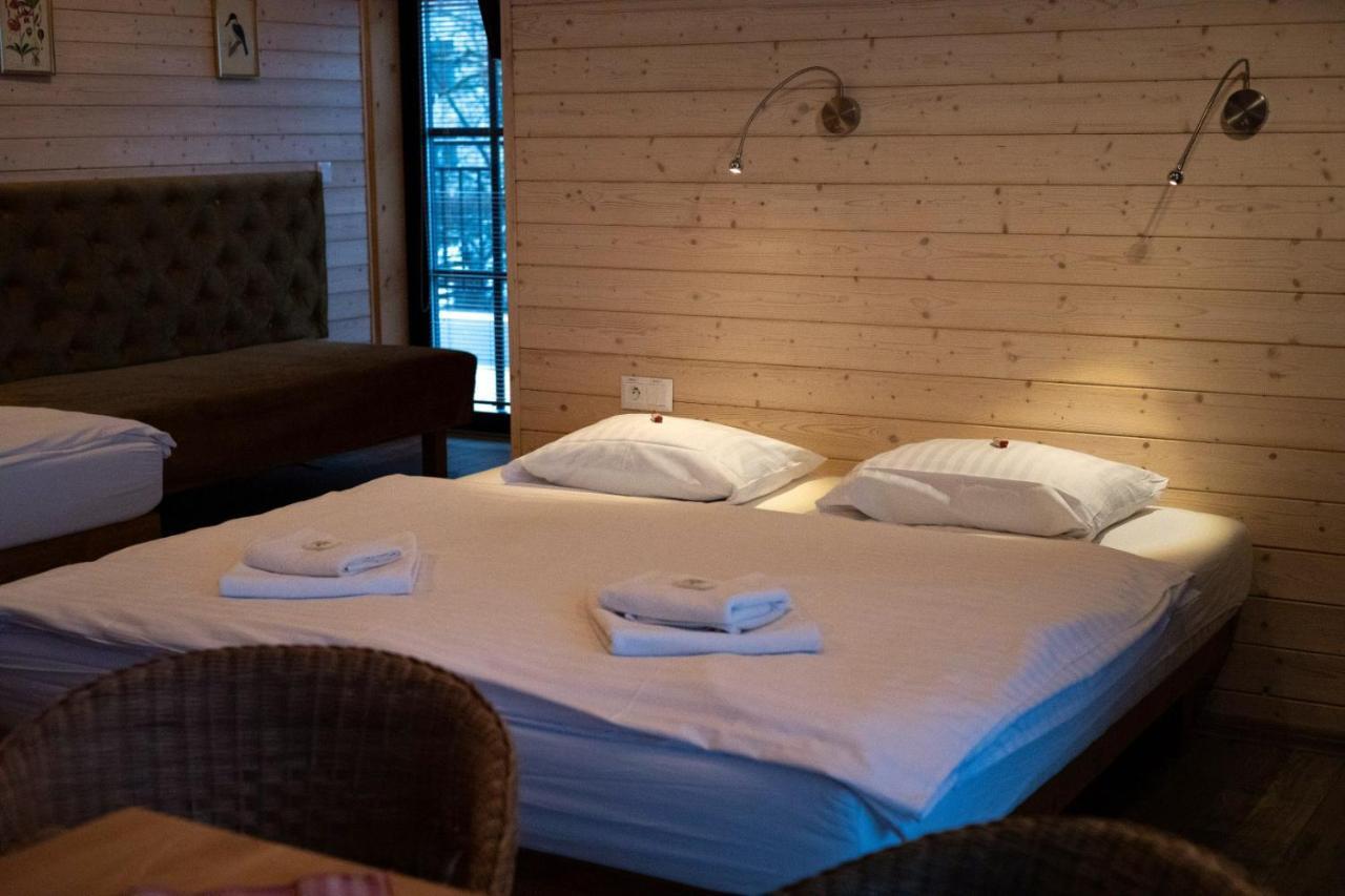 Wellness Rezort Janosikov Dvor ซาซริวา ภายนอก รูปภาพ