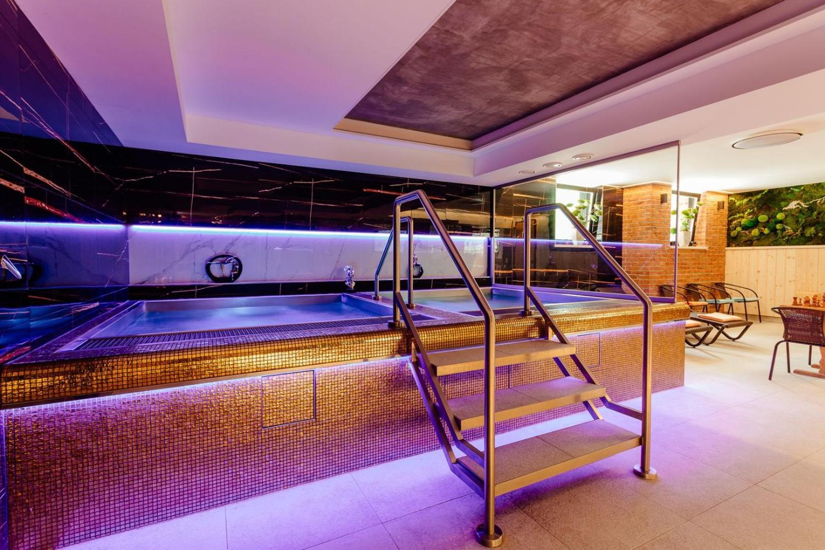Wellness Rezort Janosikov Dvor ซาซริวา ภายนอก รูปภาพ