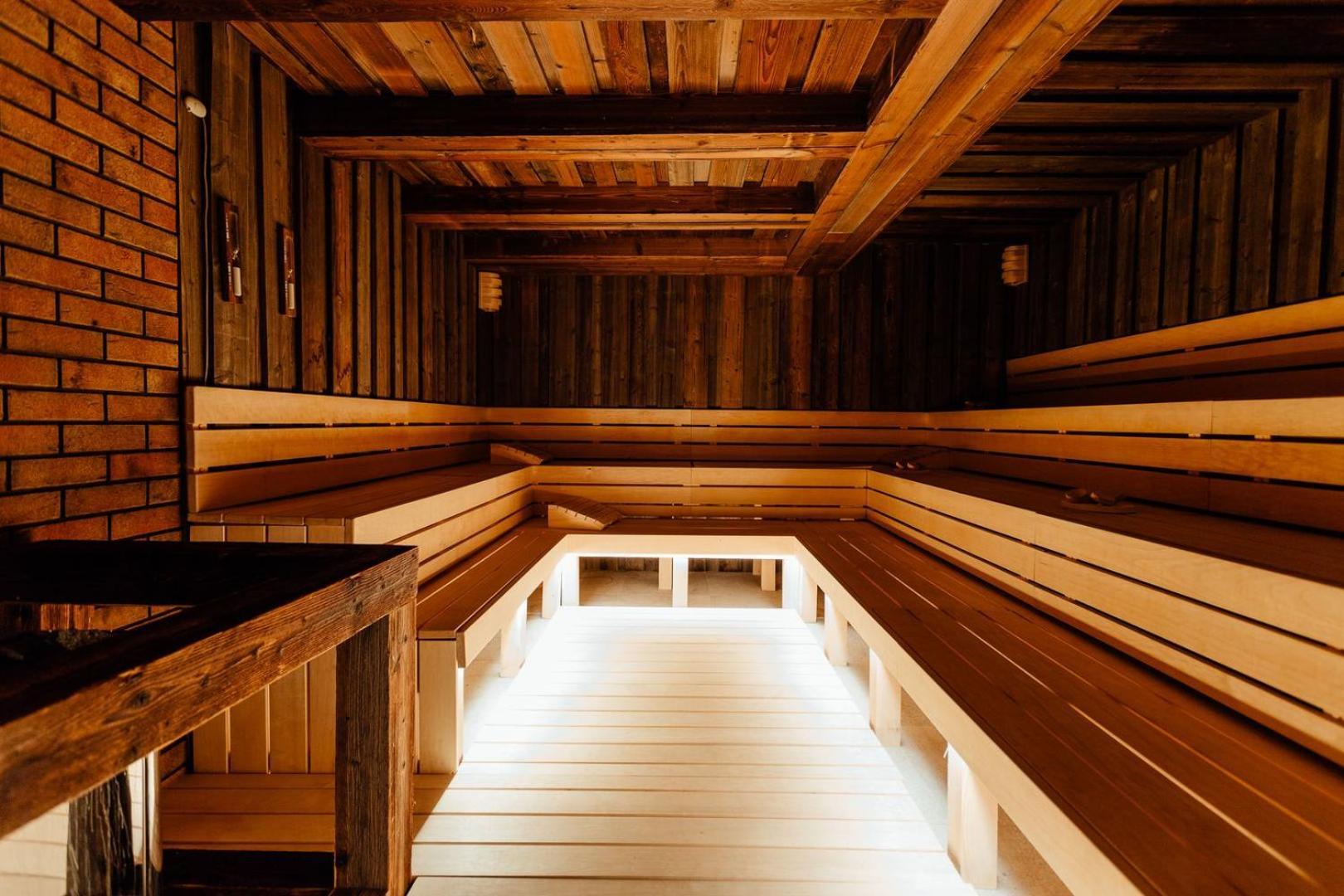 Wellness Rezort Janosikov Dvor ซาซริวา ภายนอก รูปภาพ